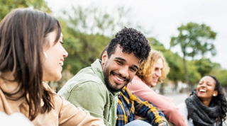 How to Replace Alcohol with Cannabinoids in Social Settings (2025 Guide to Sober-Curious Vibes)